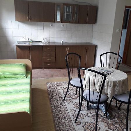 Prenociste Vitas Panzió Miljevina Kültér fotó