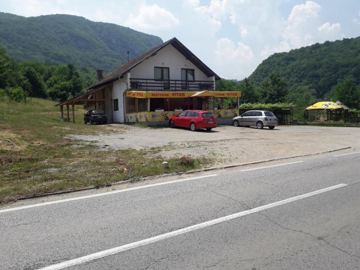 Prenociste Vitas Panzió Miljevina Kültér fotó