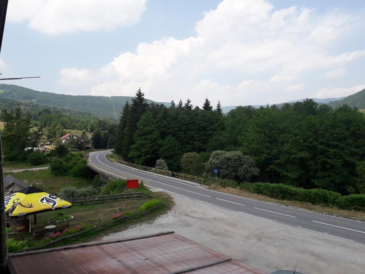 Prenociste Vitas Panzió Miljevina Kültér fotó